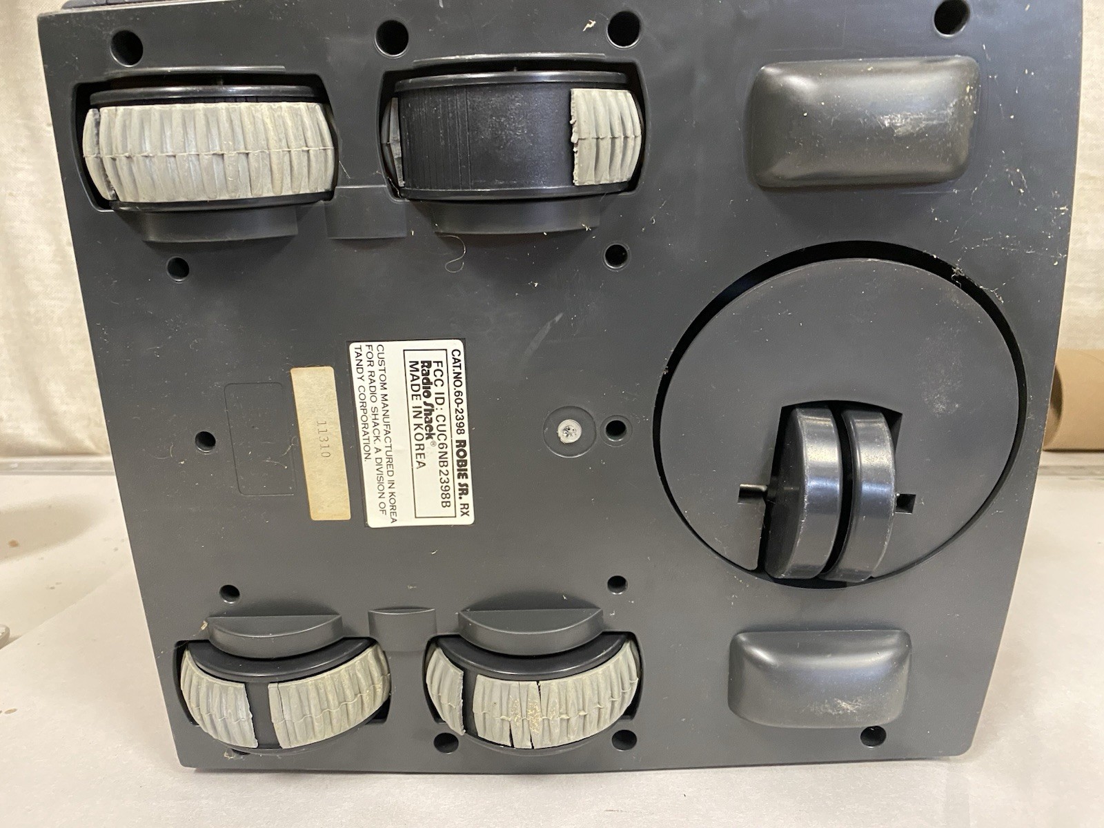 Robie Sr. RX Radio Shack Robot Collectable, UNTESTED No Remote