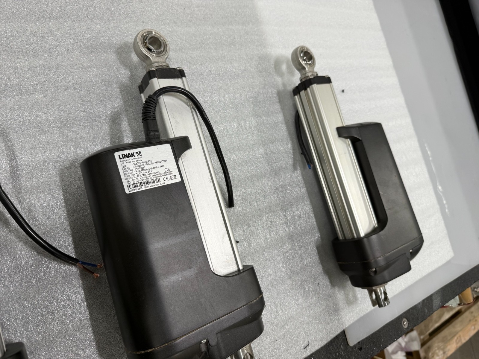 Linak LA 36 Actuator 12 Volt 6" stroke 6,800 Newtons