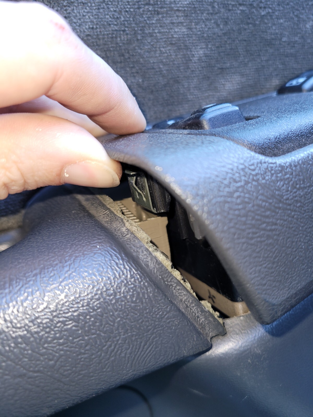 03-06 Sierra Silverado Tahoe Yukon Door Panel Arm Rest Repair Pull PAIR