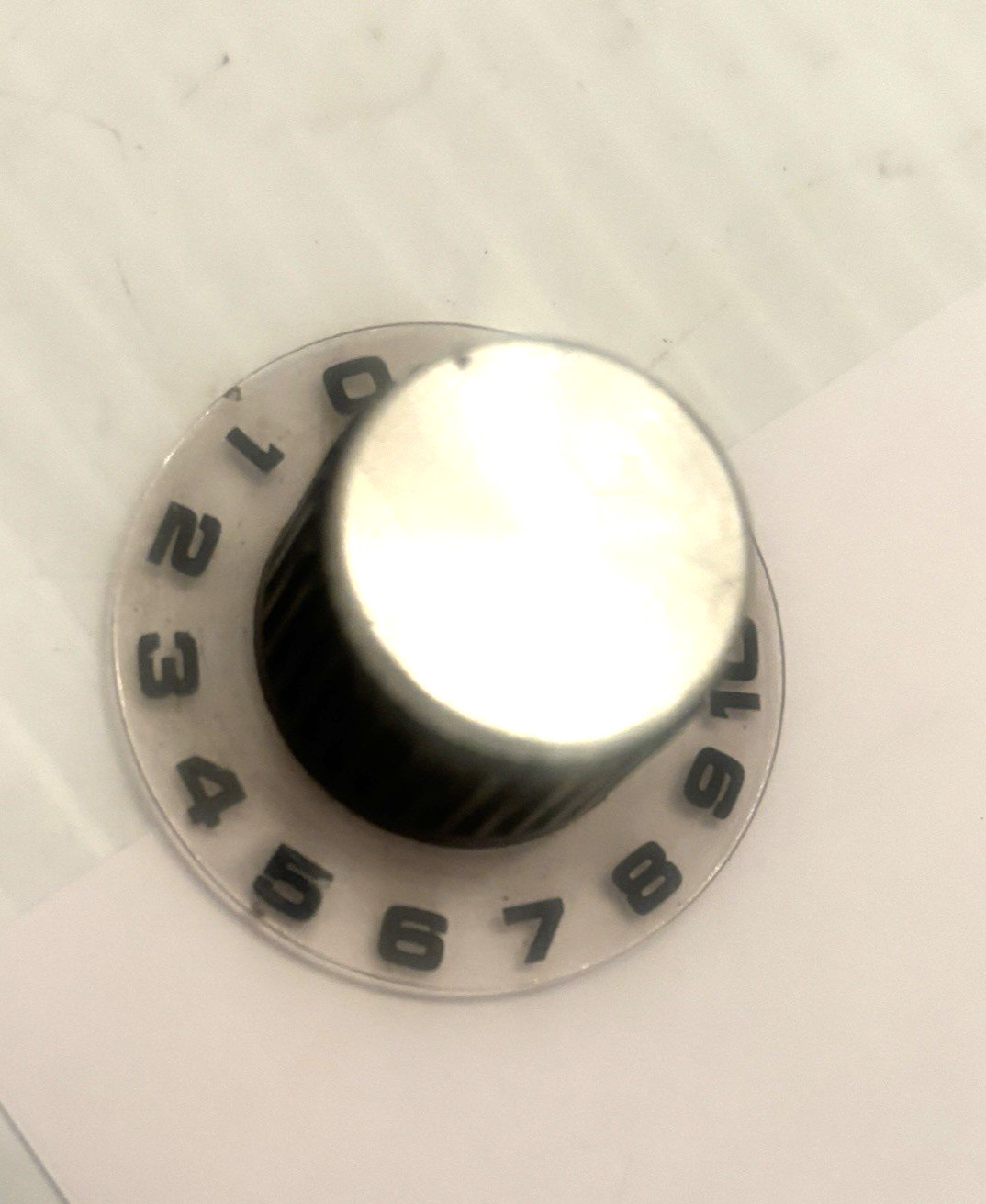 GIBSON MEDALIST 4/10 TUBE AMPLIFIER - ONE ORIGINAL KNOB