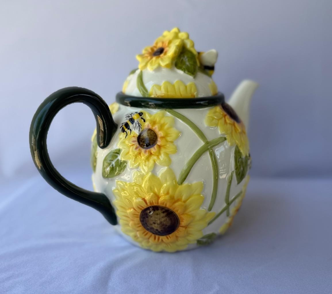 Blue Sky Clayworks Heather Goldminc Hello Yellow Flowers Bees Ceramic Teapot New