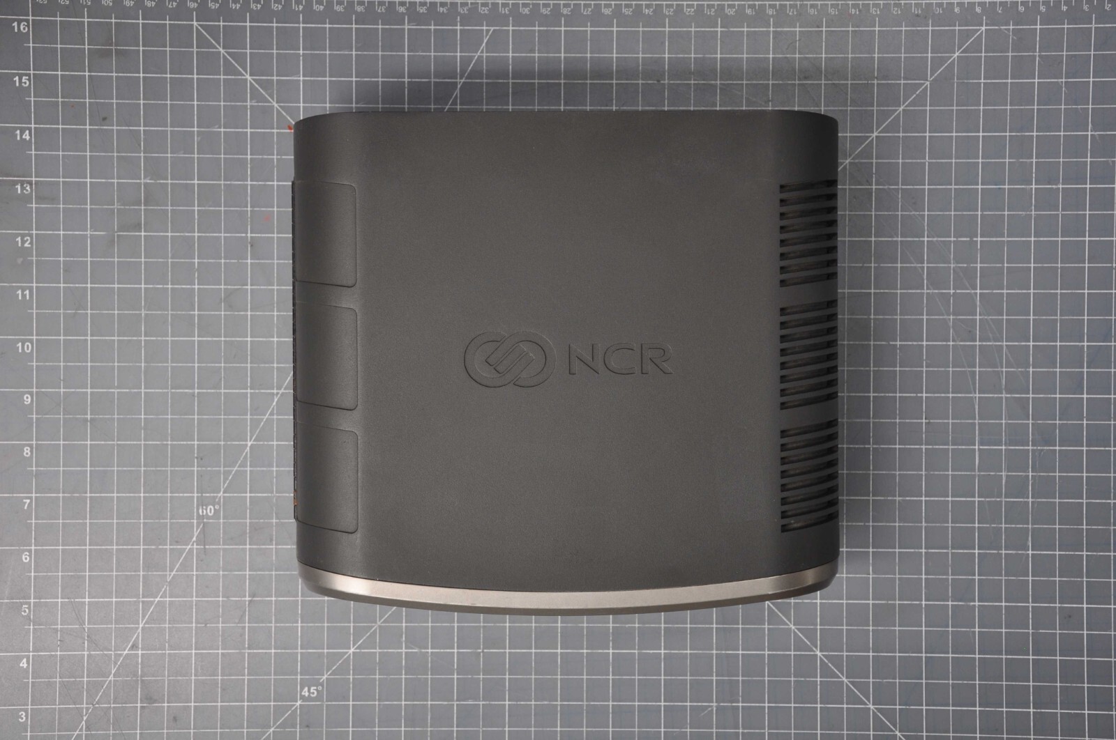 NCR 7601 Real Point of sale terminal 60 Dual Core 2.3 GHz Grade B 7601-3000-8801