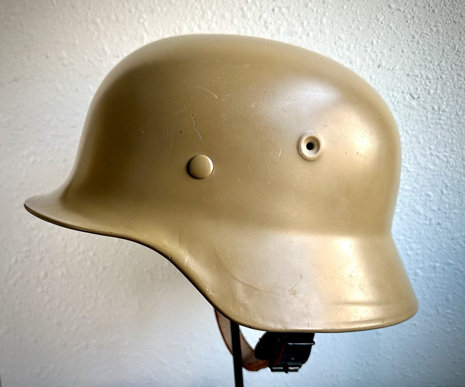Original BGS M40 Unissued Helmet/Big Size 68 & 61 Liner/Rare Factory-Issued Tan