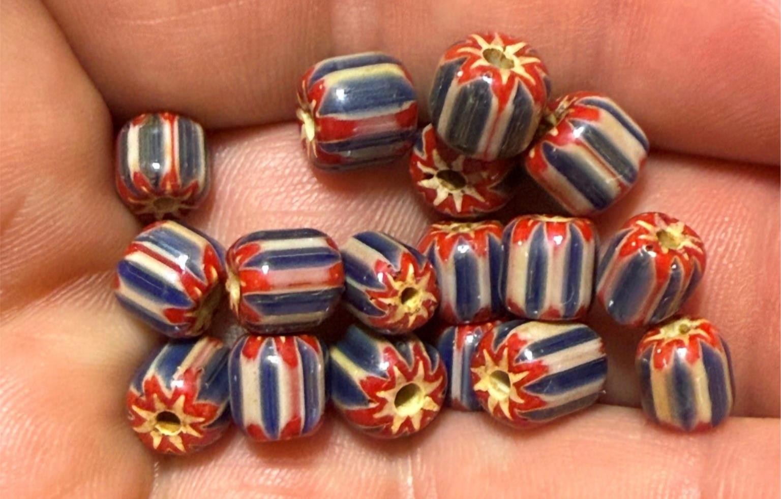 (10) Huron Indian Red White Blue Chevron Glass Trade Beads Fur Trade 1800's