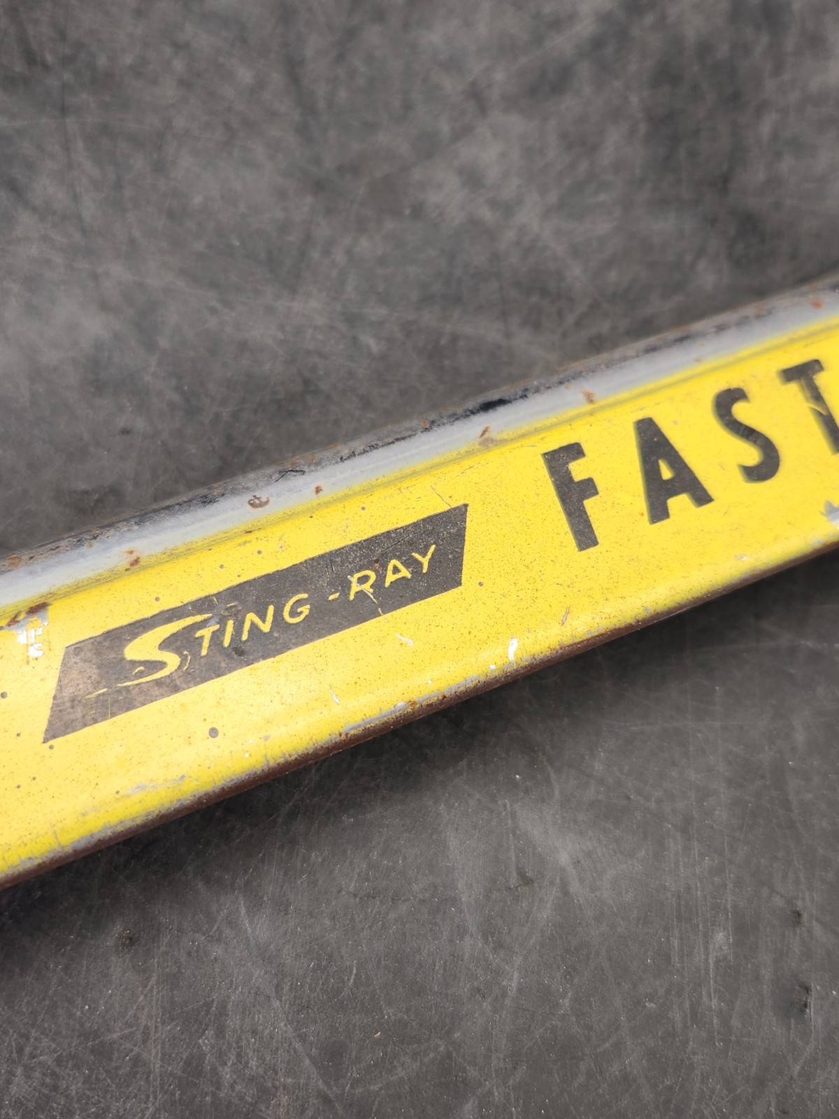 Schwinn Yellow Fastback Stingray Original Paint Chain Guard 5 speed Vintage