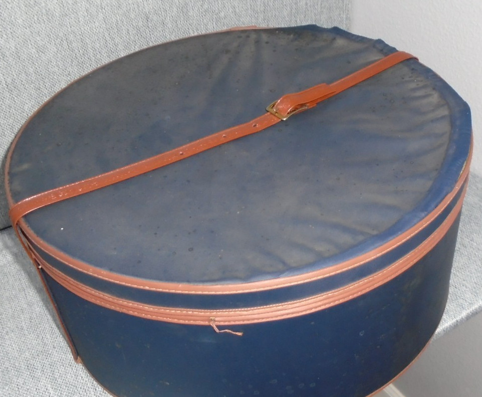 YSL Yves Saint Laurent Designer Vintage RED Black Hat