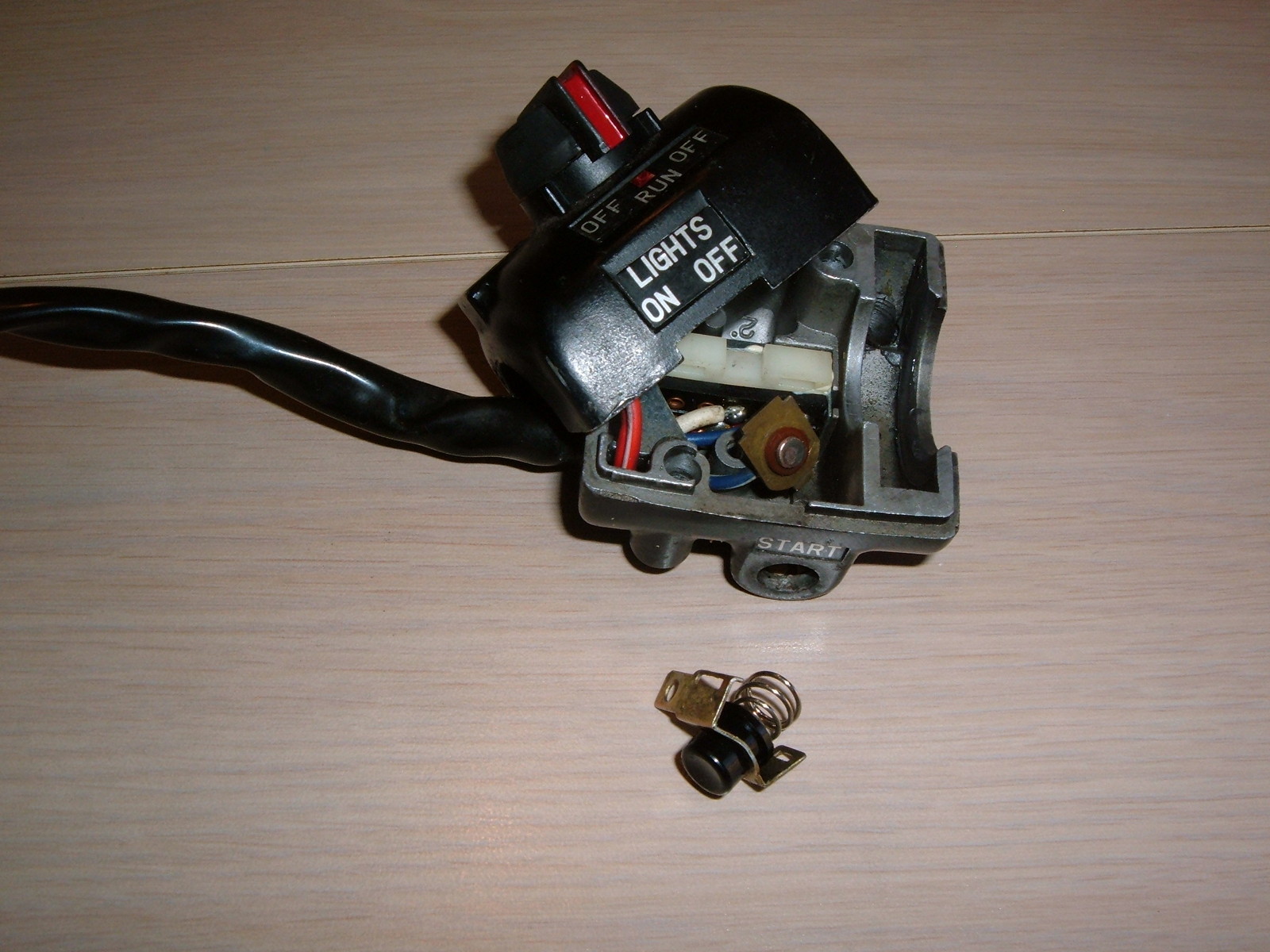 YAMAHA XJ, XS, XV, XV750, XS1100, XS650, XS850, XJ650, XS400 STARTER BUTTON NEW