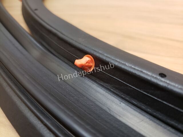 06-11 Honda Civic Coupe (2D) Right (Passenger) Door Weatherstrip (72310-SVA-305)