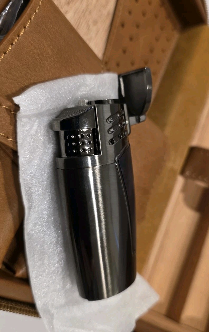 CiTree Cigar Travel Humidor, Wood Leather Medium Brown Never Used With Acc