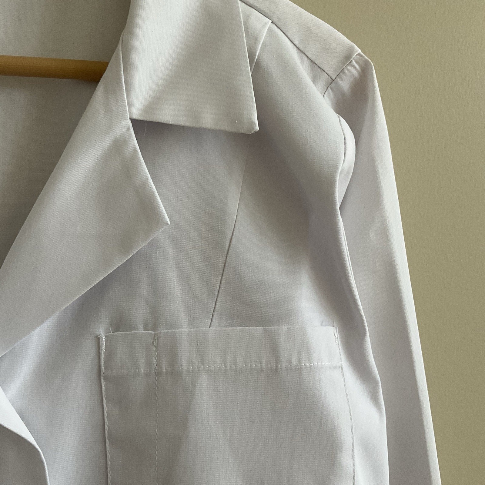 Natural Uniforms Doctor Medical Lab Coat White Long, Collared, Button-Up Size L