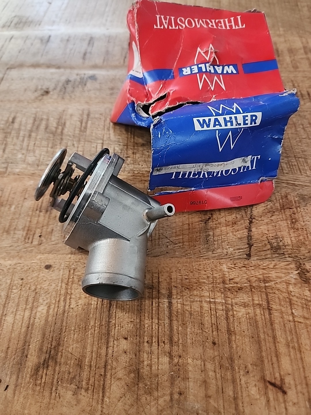 OEM 1112030875 Engine Coolant Thermostat Housing Assembly for Mercedes-Benz C180