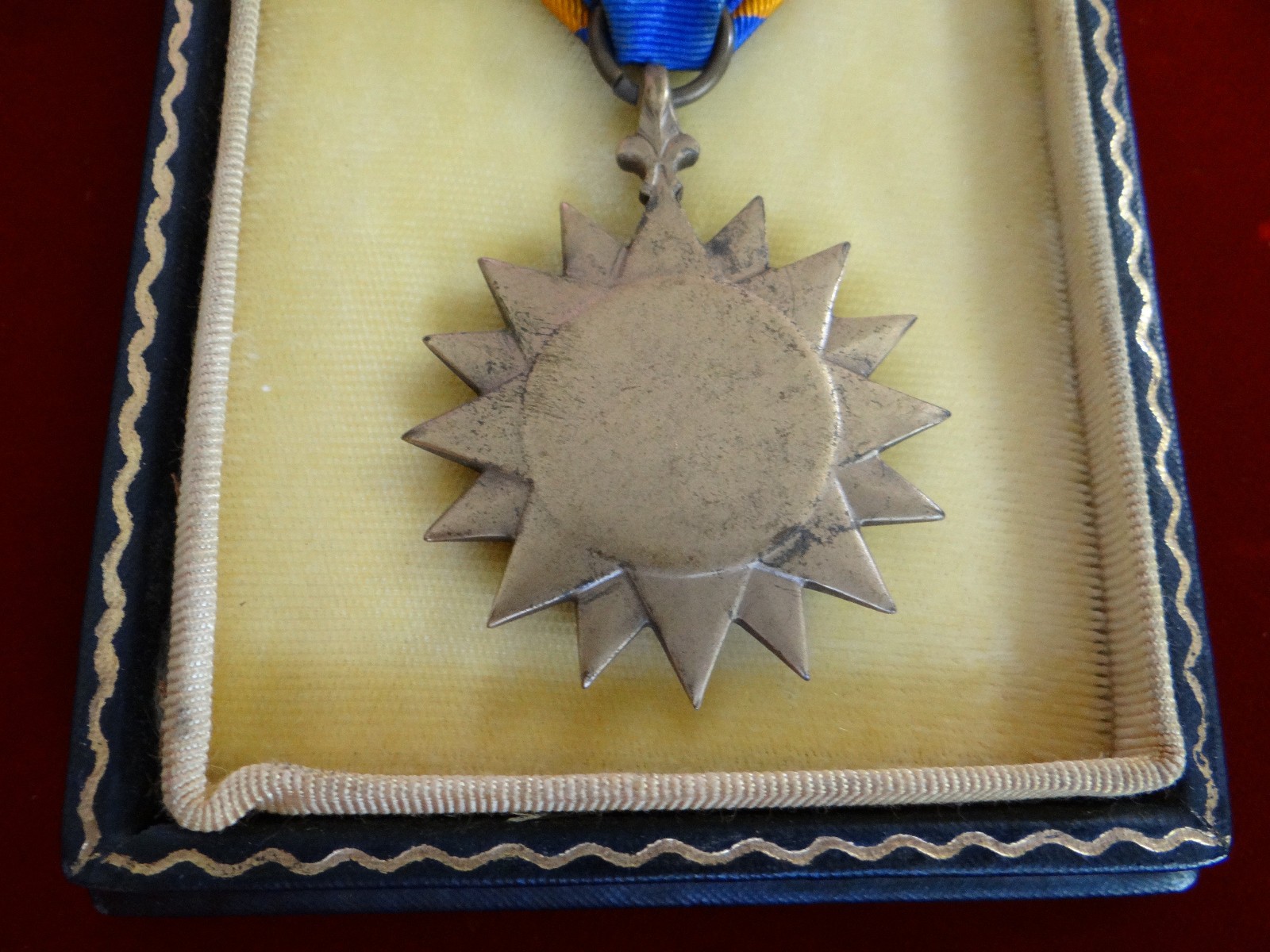 WWII US Army Air Medal in Presentation Case, Full-Size Medal, Original WW2