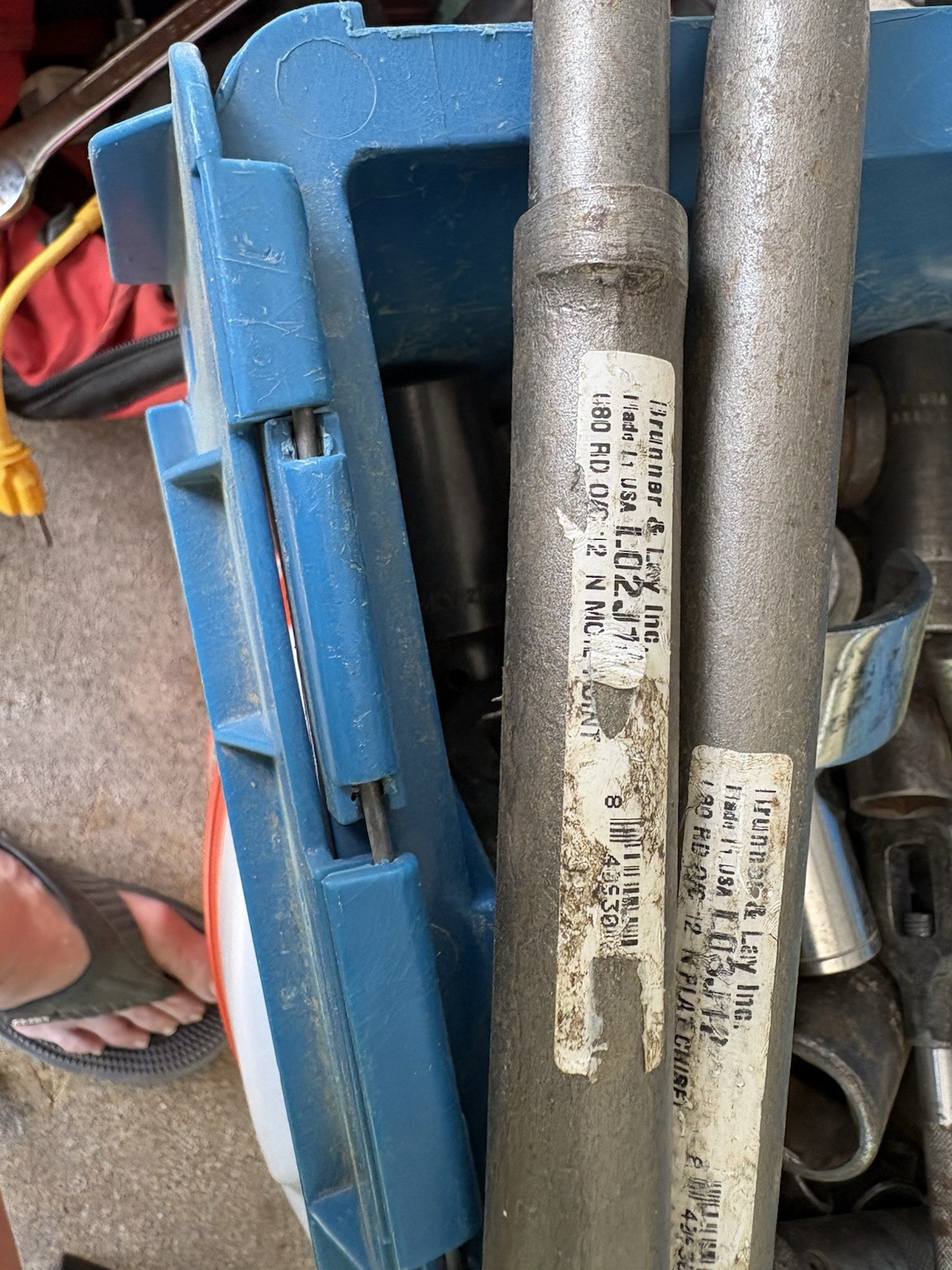 Brunner & Lay Inc. 1 Ea Piece. Flat Chisel & Point Chisel. Used. Tub #8