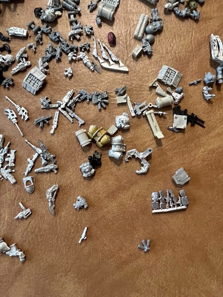 Large Lot of Warhammer 40k Bits 250+ Pieces Metal & Plastic