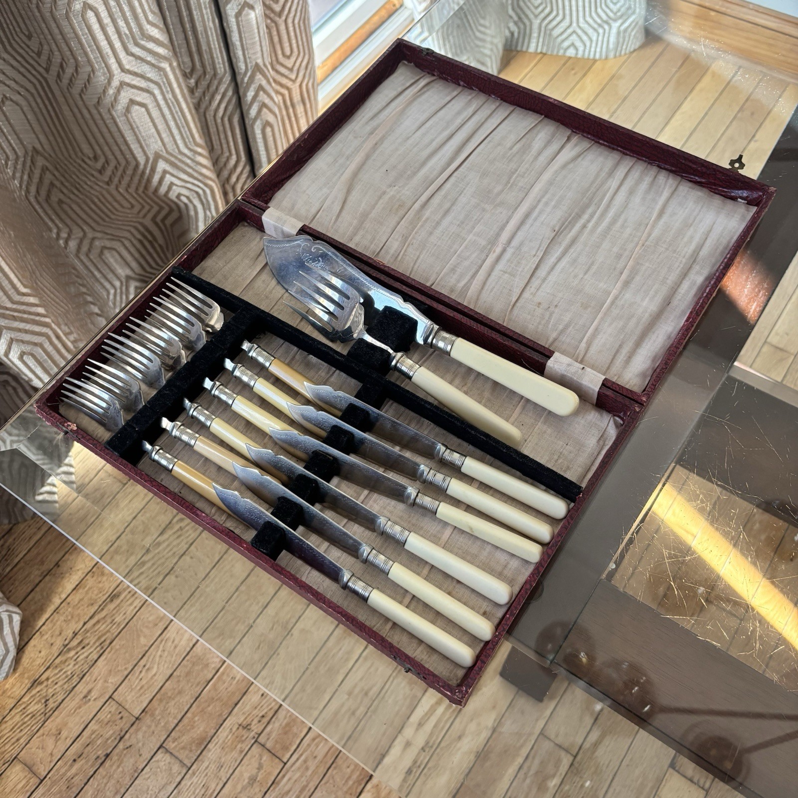 Sheffield Bakelite Stainless Steel 14 Piece Fork Knife Serving Set Original Case