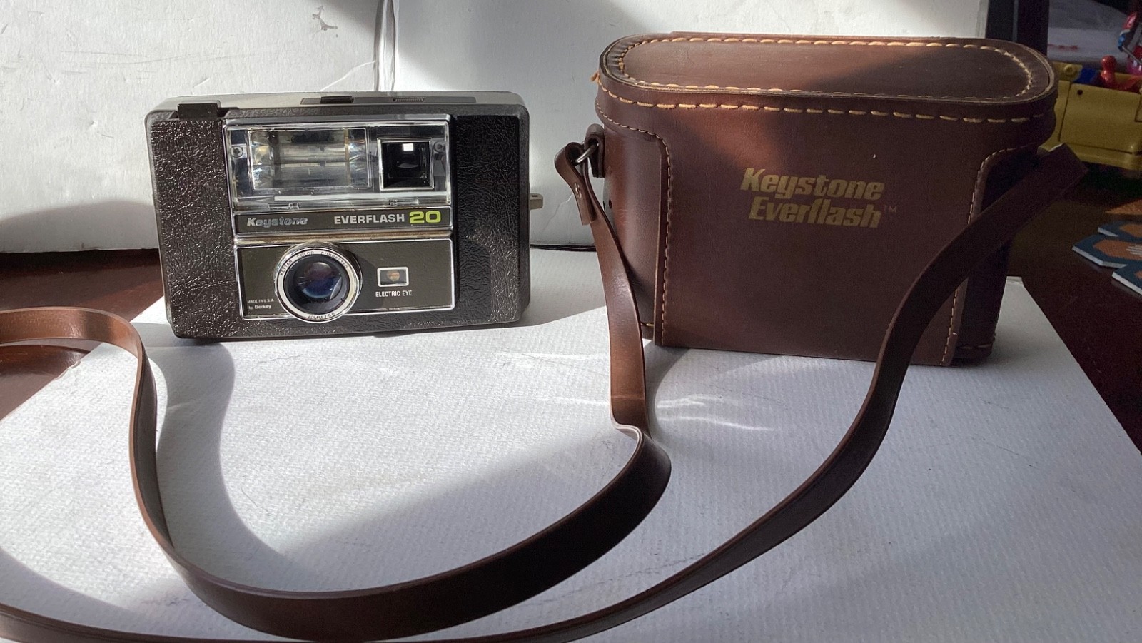 Vintage KEYSTONE Everflash 20 Instant Flash 126 Film Camera Manual Box with case