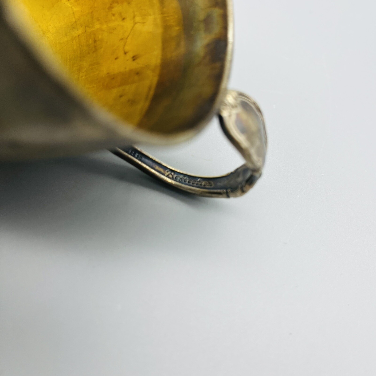 VTG Baby Cup "KEVIN" International Silver-Reflection Pattern Tarnish Patina