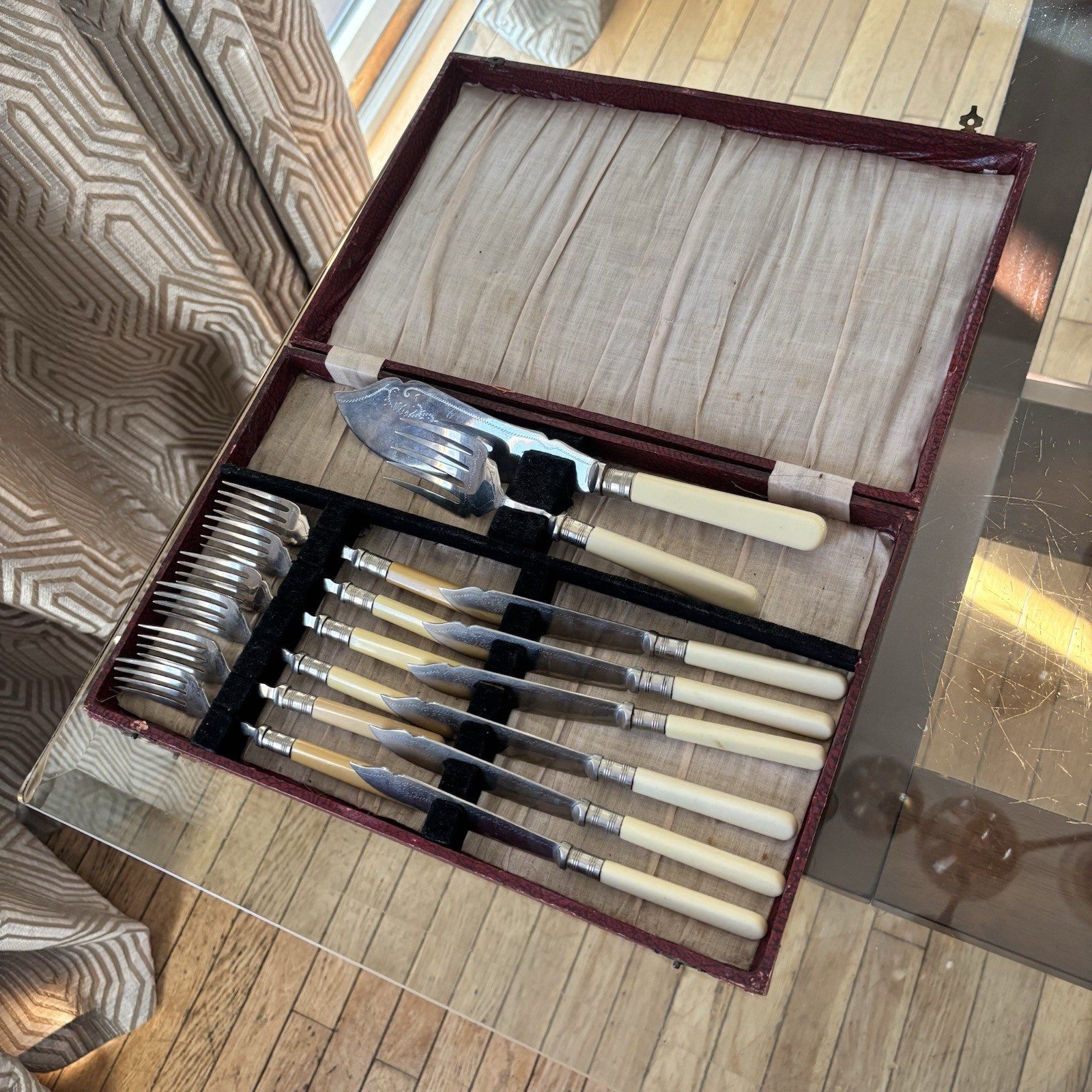 Sheffield Bakelite Stainless Steel 14 Piece Fork Knife Serving Set Original Case