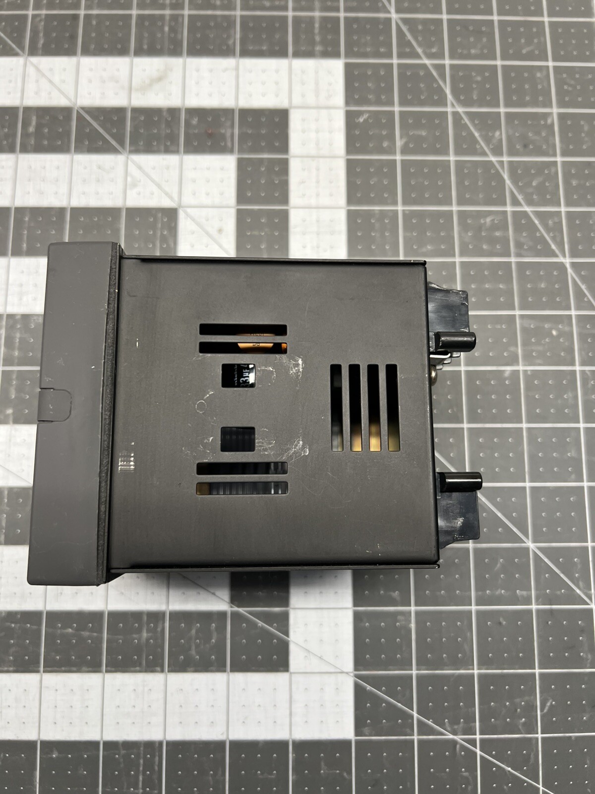 NEW HONEYWELL DC230B-TO-00-10-0000000-00-0 UDC2300 MINI-PRO CONTROLLER