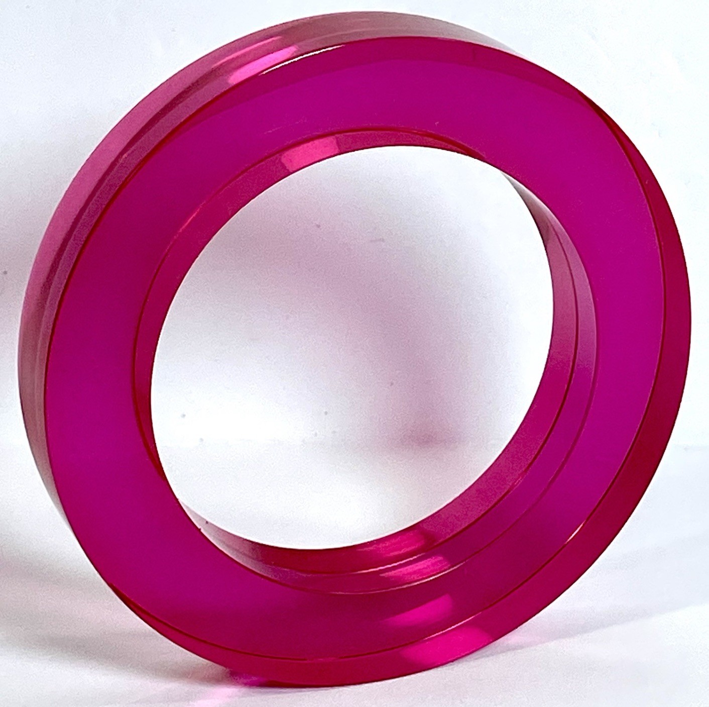 Lucite Acrylic Round Hot Pink Chunky Bangle Bracelet Fuchsia Estee Lauder Vtg 8”
