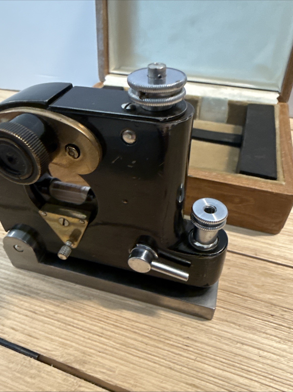 Vintage Bausch & Lomb Precision Machinist Spirit Level in Wood Case USA Rare