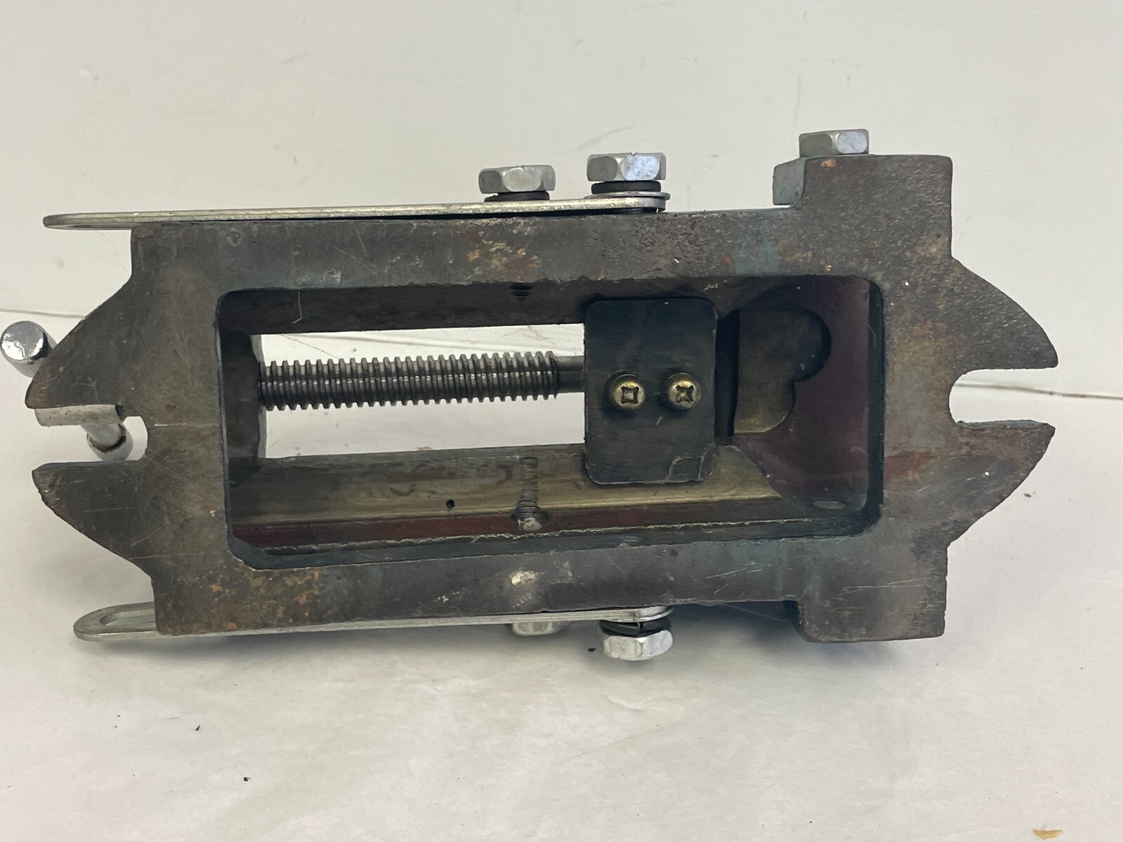 Value Collection 3-5/16" Jaw Opening Cap. x 1-1/4" Throat Depth Angle Drive Vise