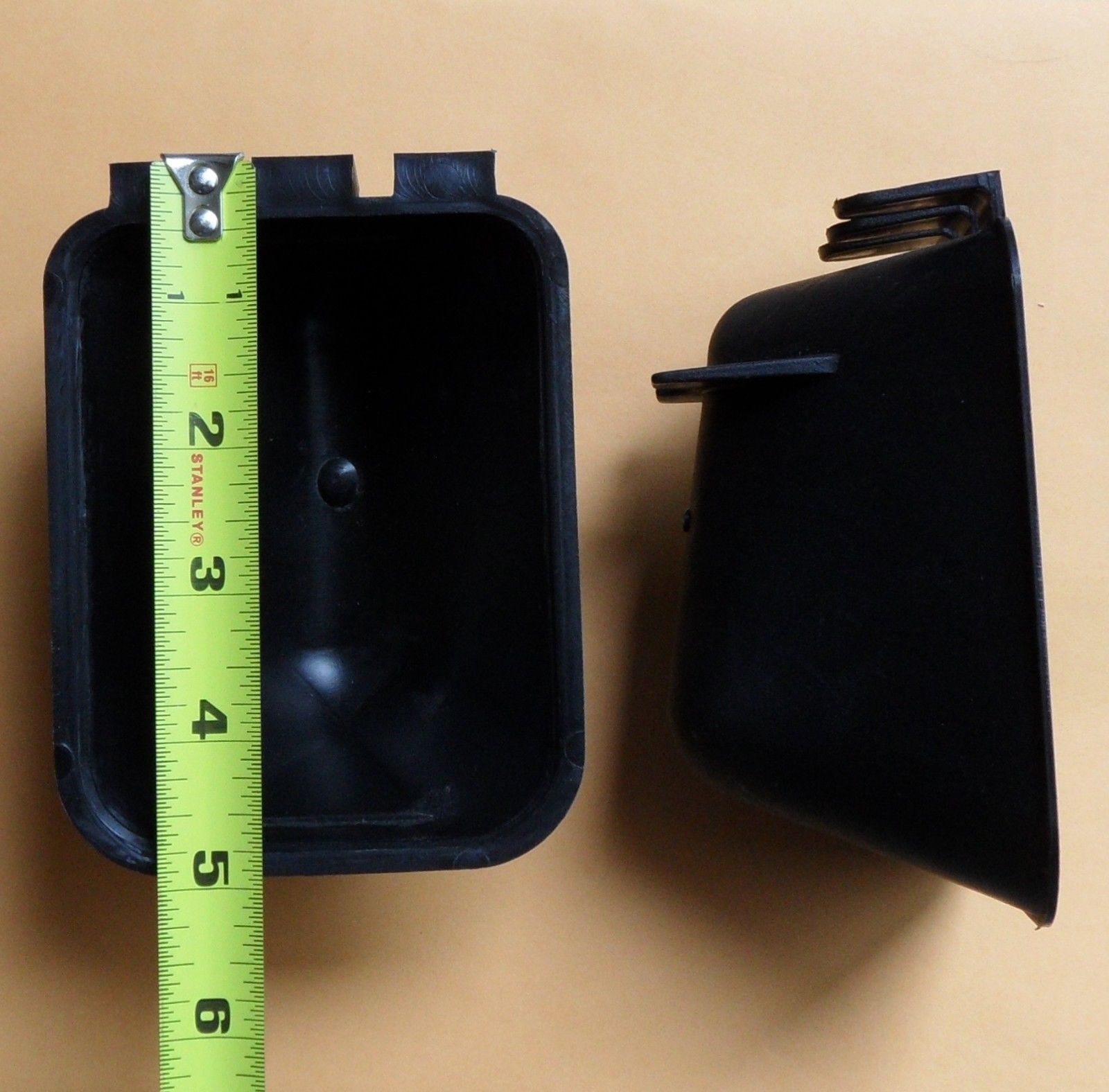 Surefeed Cage Cups 1/2 Pint / 8 fl. oz. Hanging Feed & Water Cage V-Cups Poultry