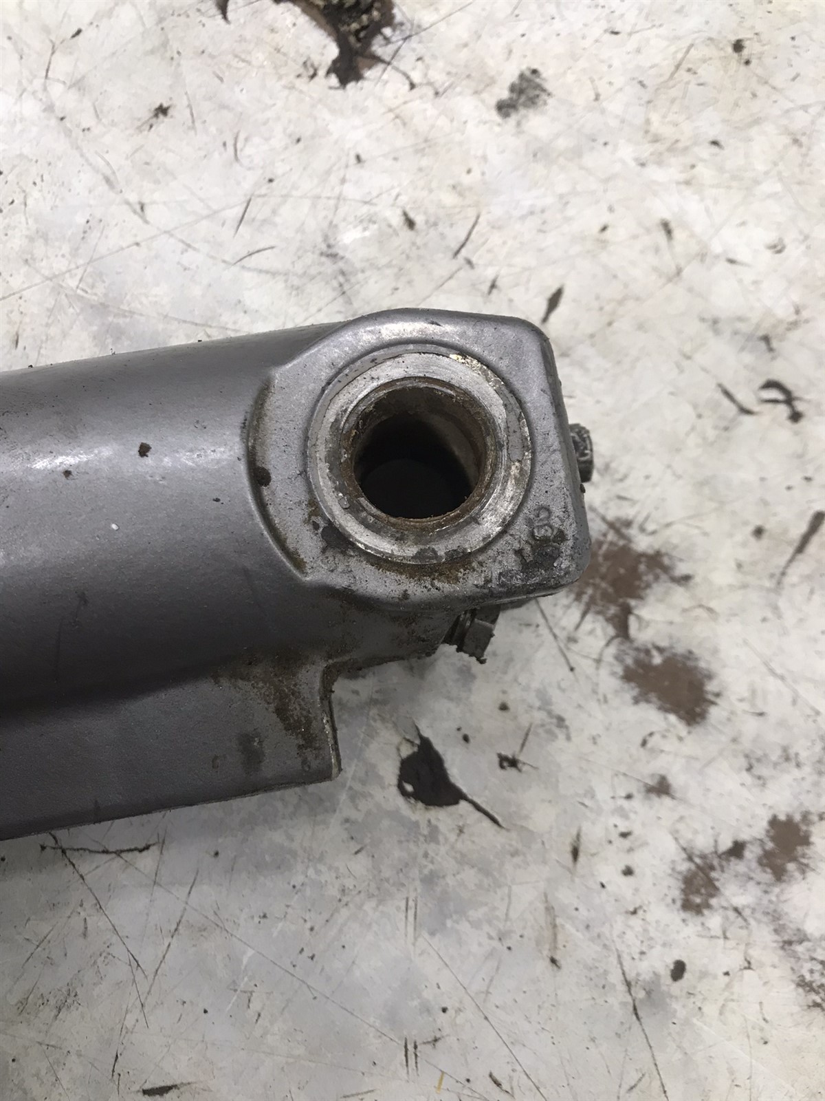 Volvo Penta SX SX-M DP-SM out drive outdrive trim tilt lift hydraulic cylinder