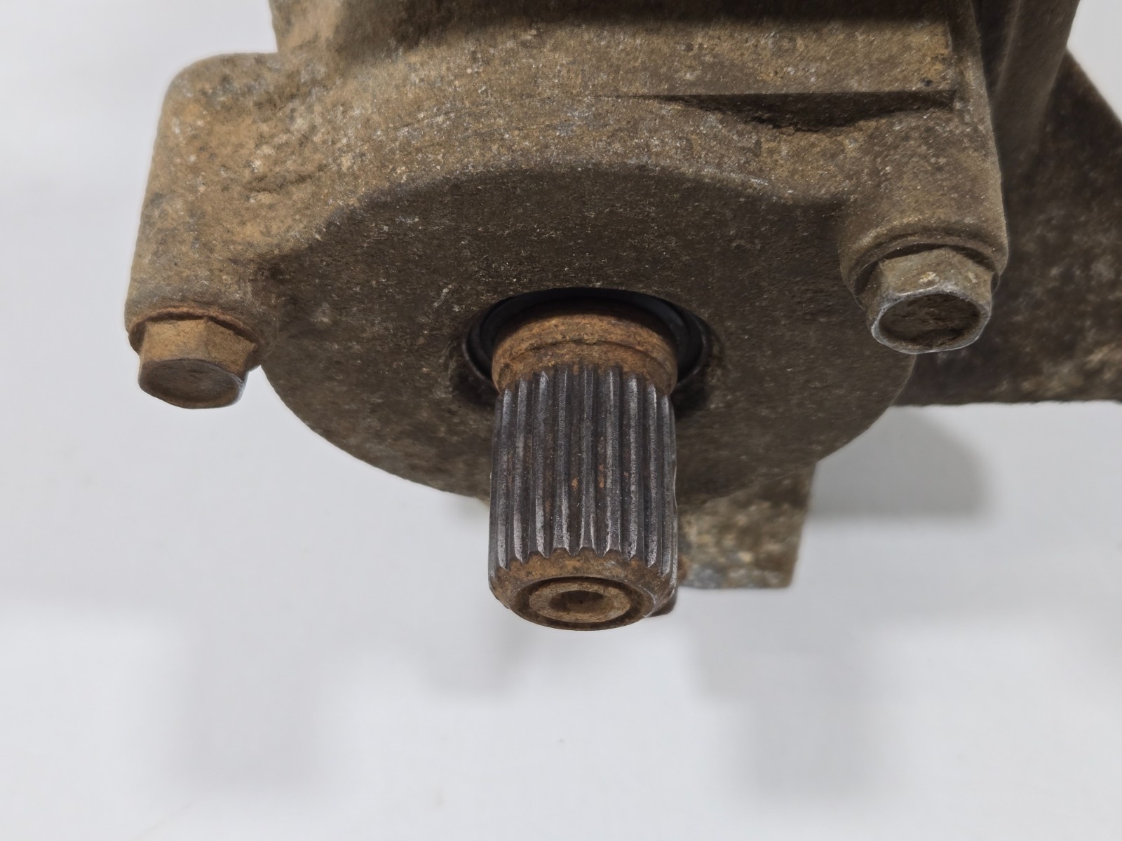 2003 Polaris Sportsman 700 Rear Differential Rear End Housing Gearbox 1341352