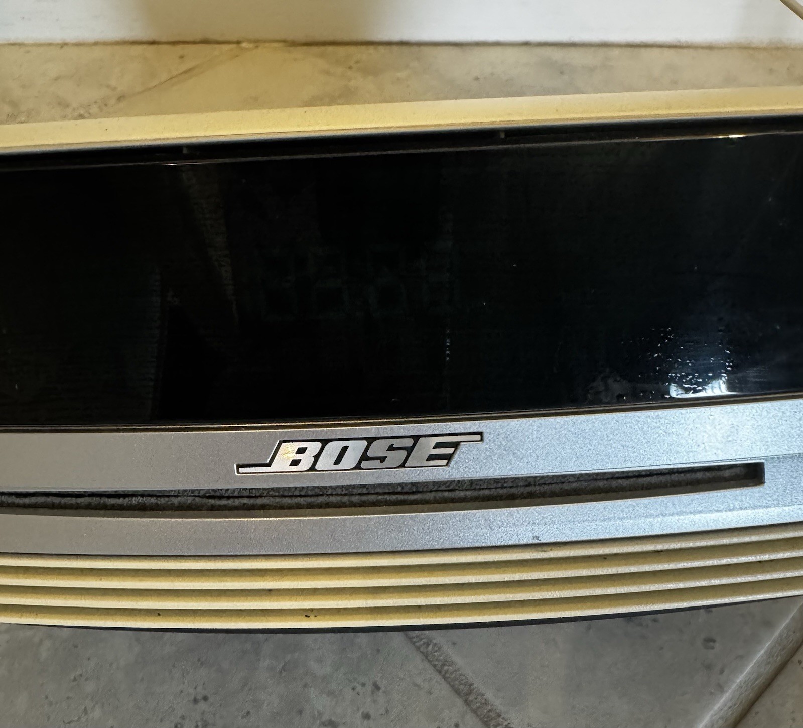 Bose Wave Music System AM/FM Radio and CD Player AWRCC2 No Remote