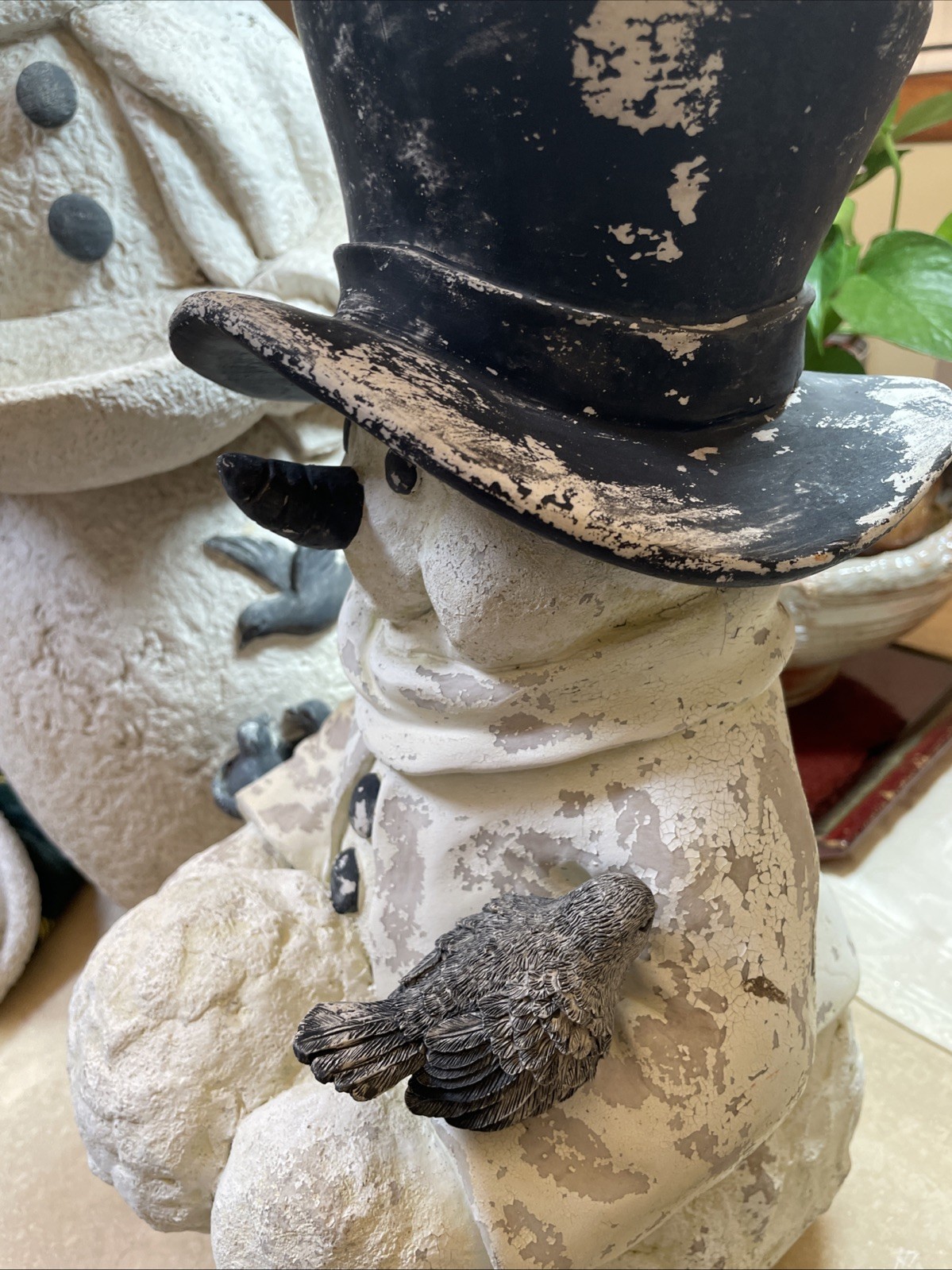 Christmas Snowman Bird Feeders Black Birds Fiberglass Mix Materials Beautiful 2