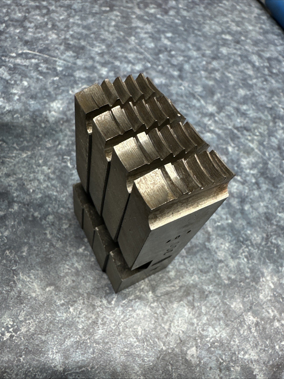 Oster 1 1/4 NC 7 Bolt Threading Dies Series 300 New