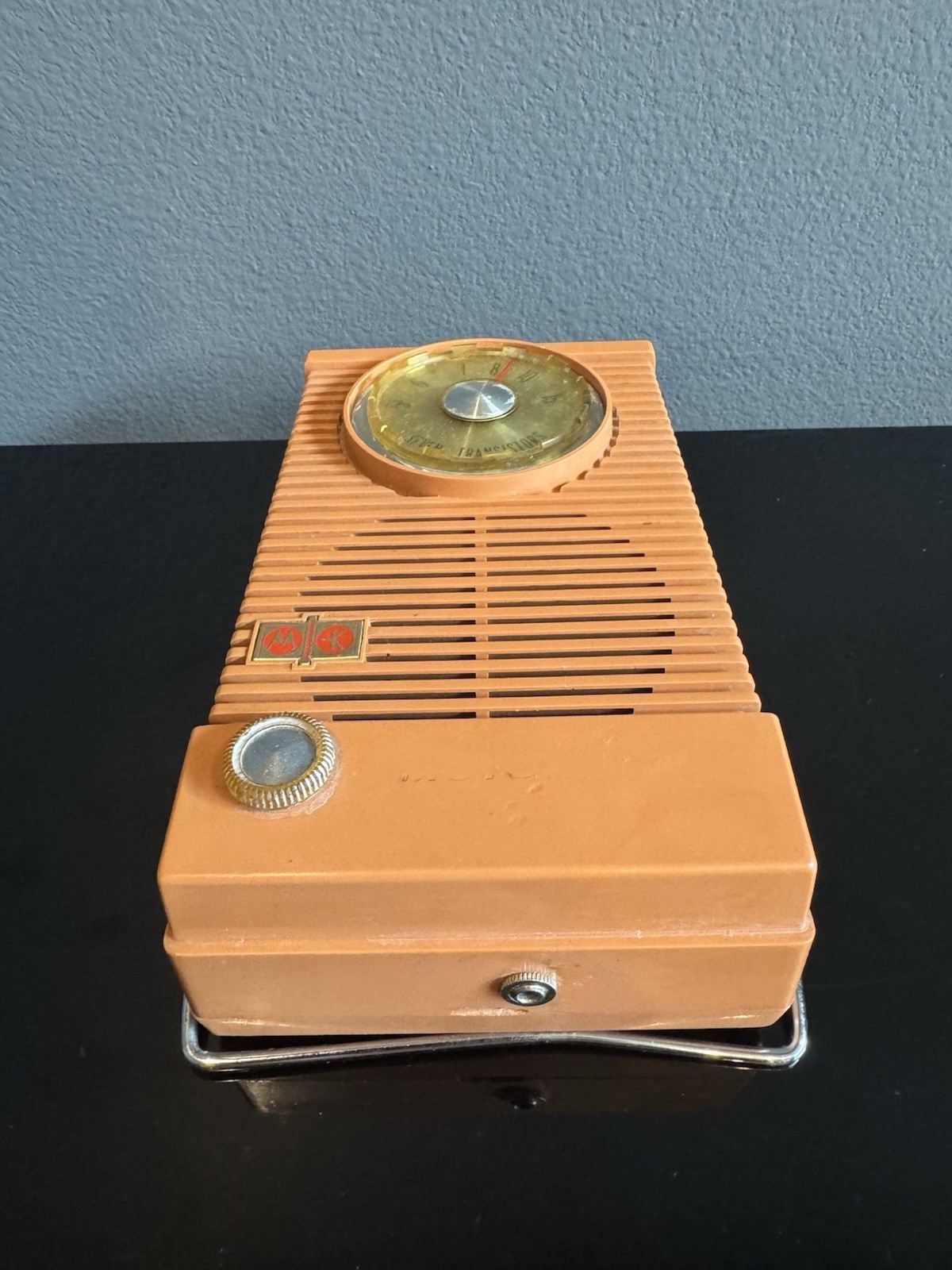 VTG MOTOROLA Transistor Radio 7X25P With Stand - Orange - Untested As-Is Retro