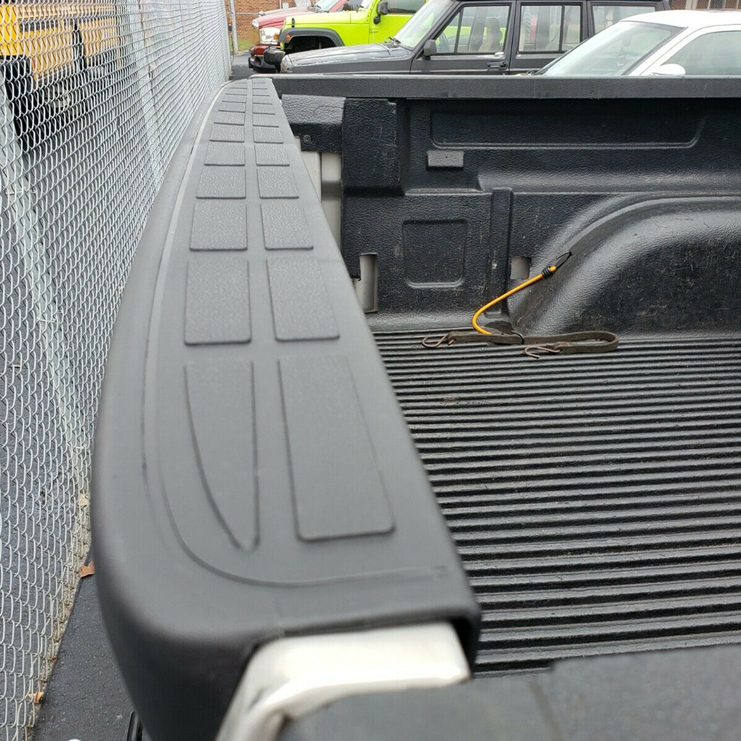 Tailgate Spoiler Cap Molding Top Protector for 99-07 Chevy Silverado GMC Sierra