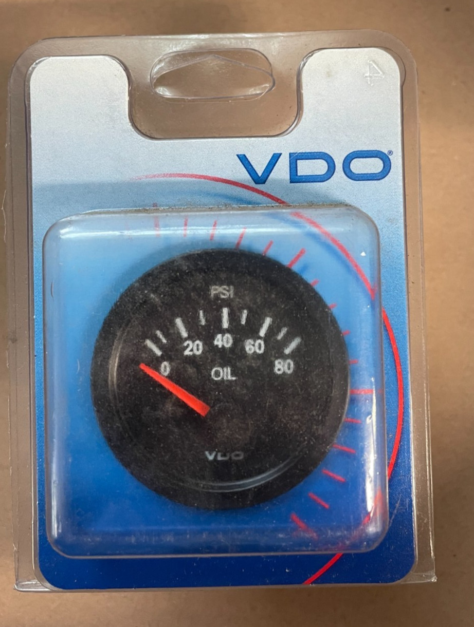 VDO Oil Pressure Gauge, GA-52 Press 80psi 240-33Ohms, Part # 350-105