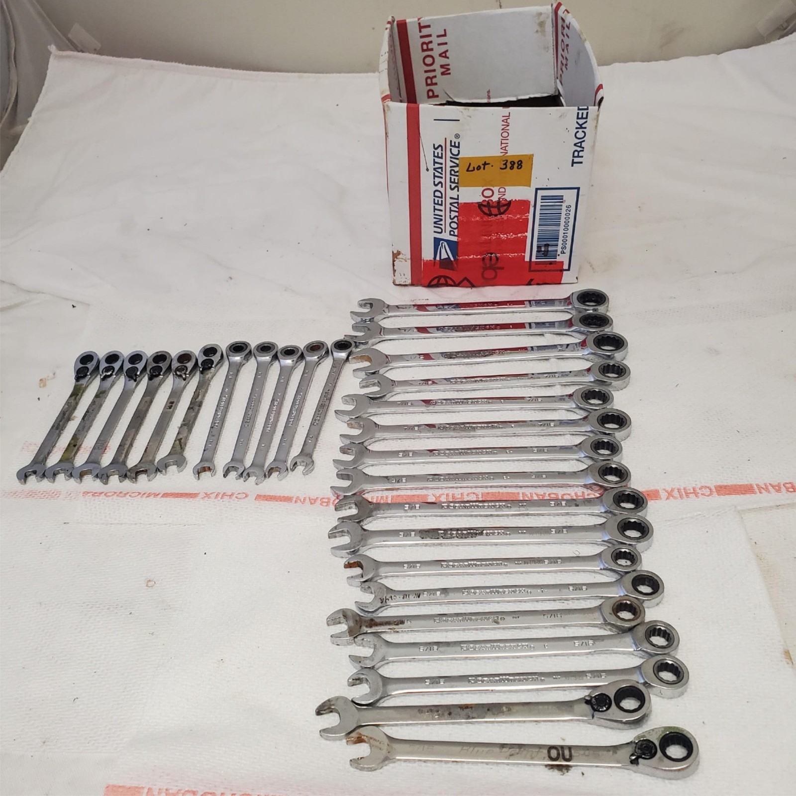 Lot of 28  Gear Wrench & Blue Point Combination Wrench Set LOT-388
