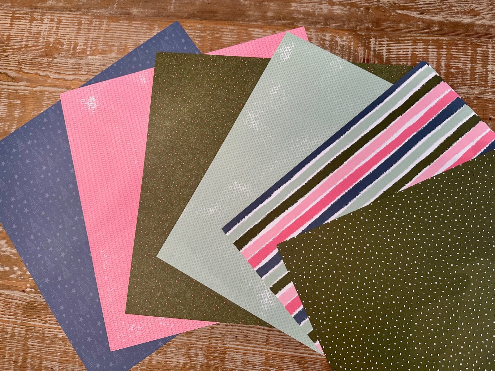 Stampin' Up Christmas DSP Heartwarming Hugs Painted Christmas Whimsy & Wonder