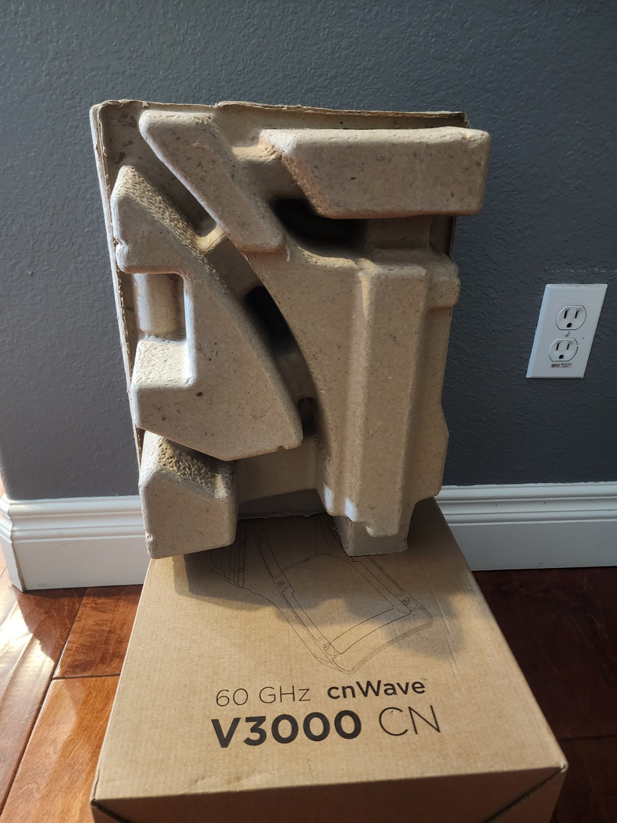 Cambium cnWave 60 GHz V3000 high-gain client node for Wi-Fi Backhaul