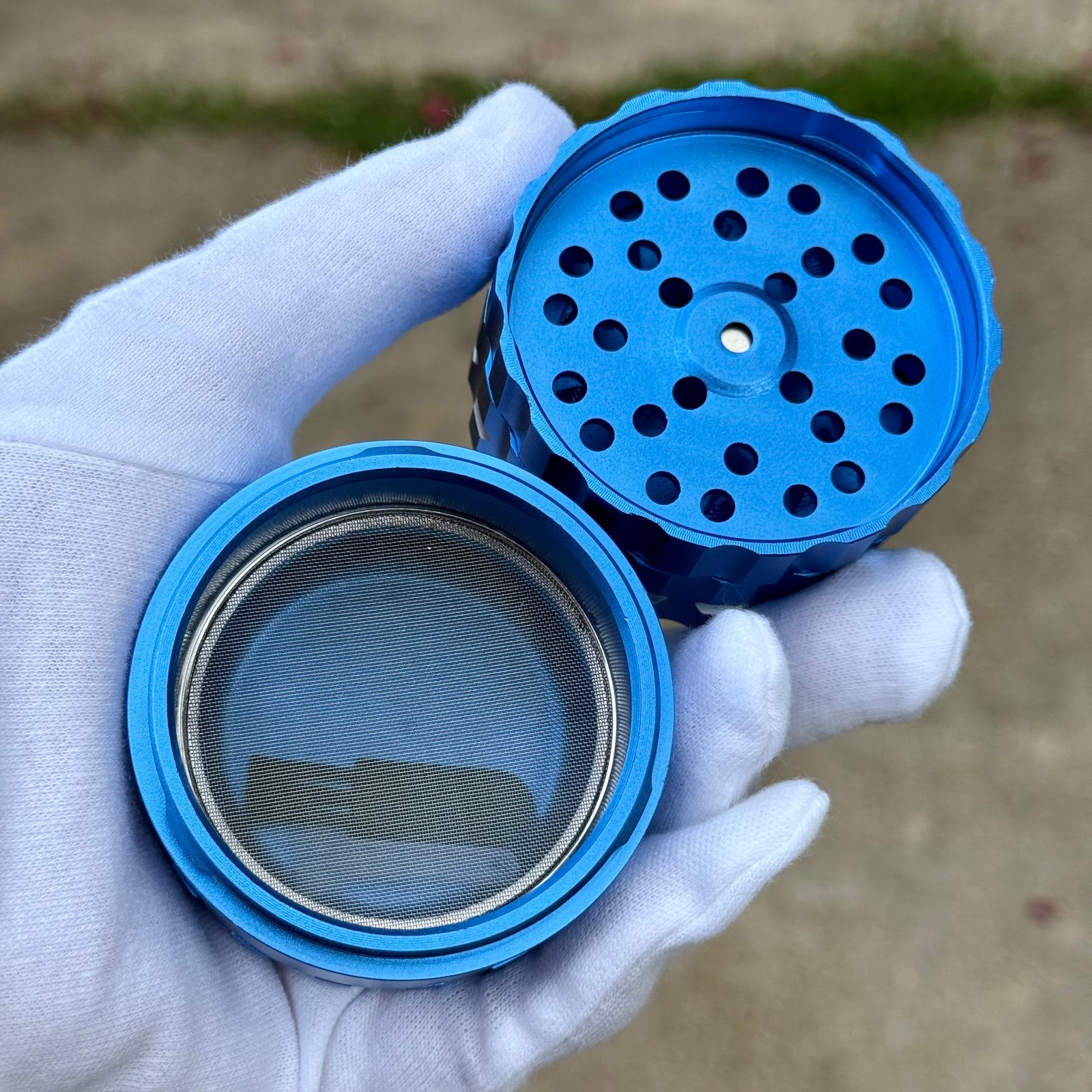 2.5 inch Ashtray Herb Grinder Spice Crusher (blue)