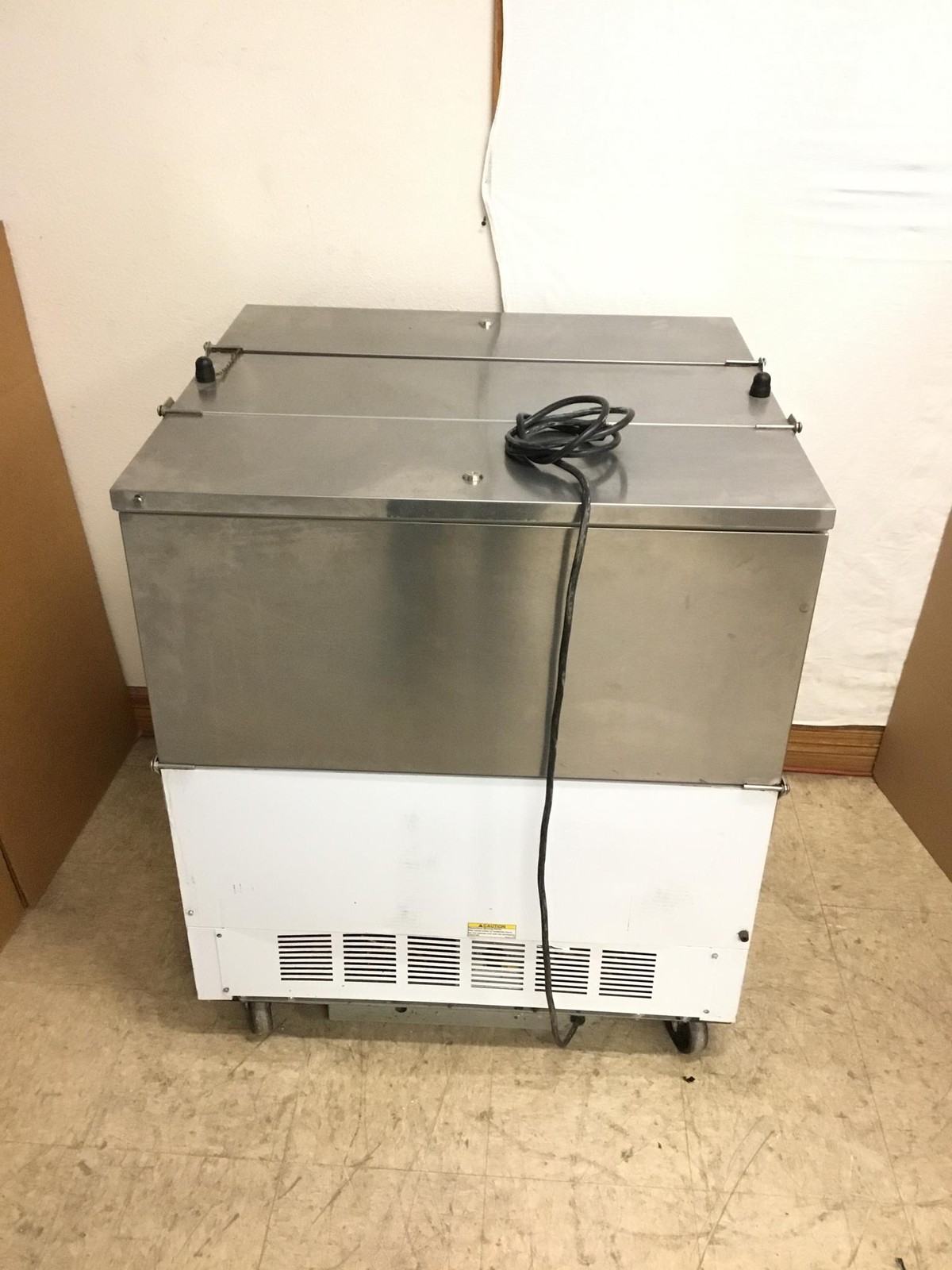 Beverage-Air St34n-W Refrigerator Milk Cooler Steel,1 Phase, WORKING