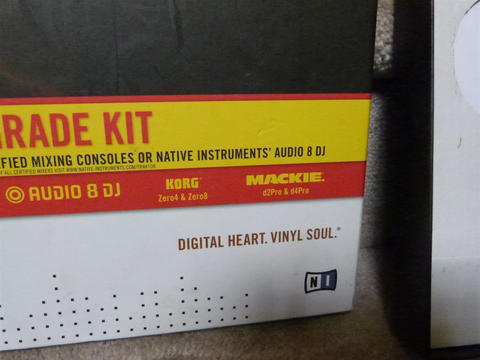 Native Instruments TRAKTOR Scratch Pro Upgrade Kit Digital Heart Vinyl Soul