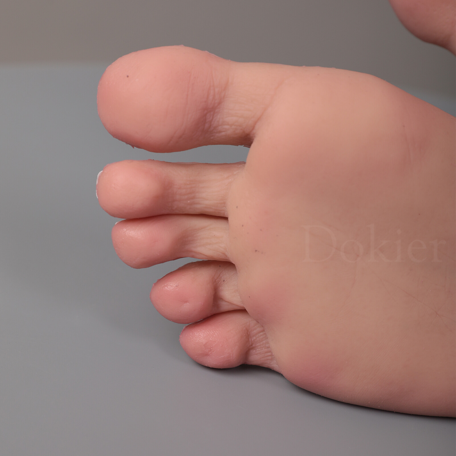 Realistic Silicone Female Foot Model Lifesize Mannequin Display Fake Feet Model