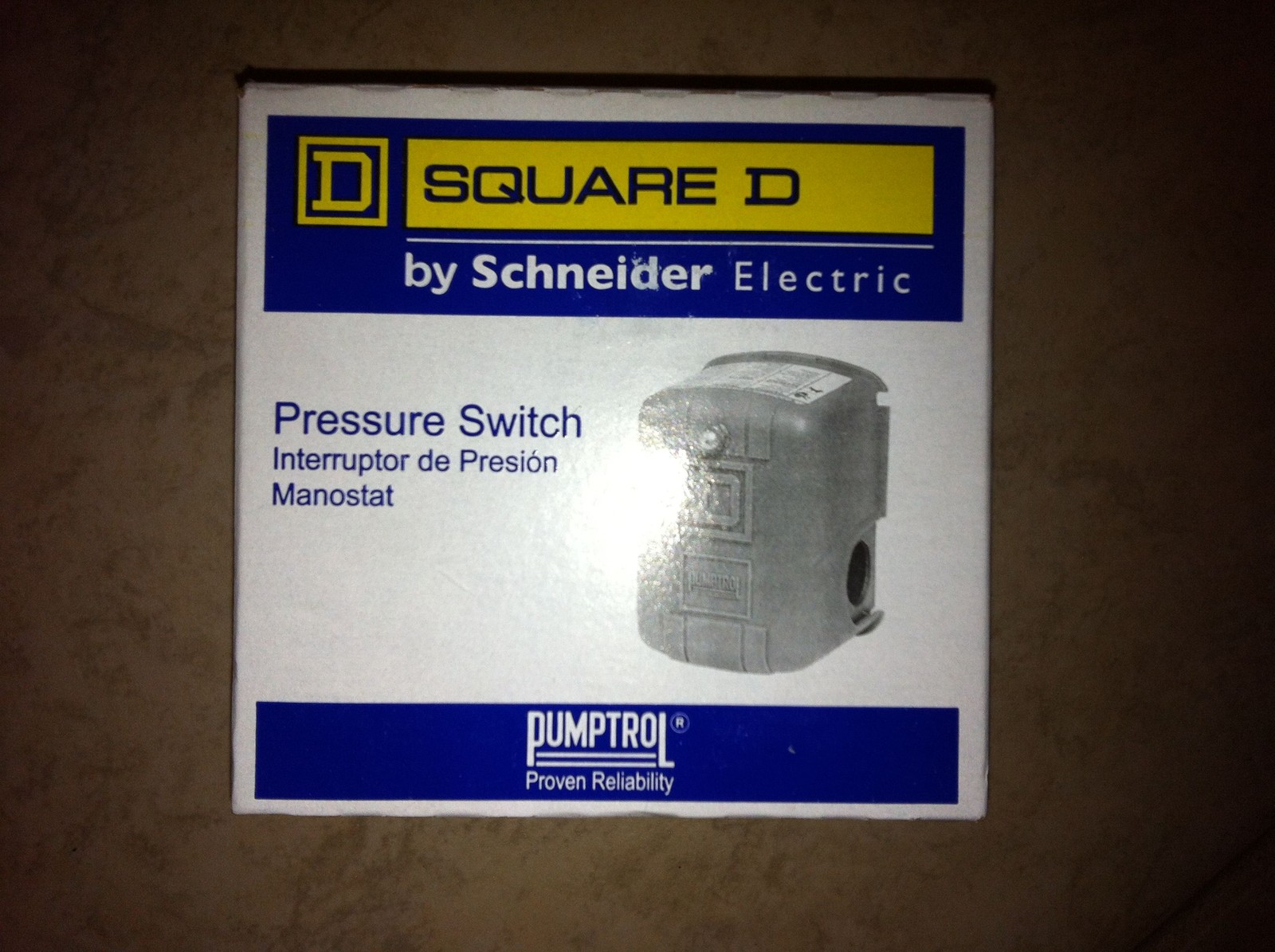 LOT OF 2 NEW PUMP PROTECTION SQUARE D WATER WELL PRESSURE SWITCH 9013FSG2J24M4