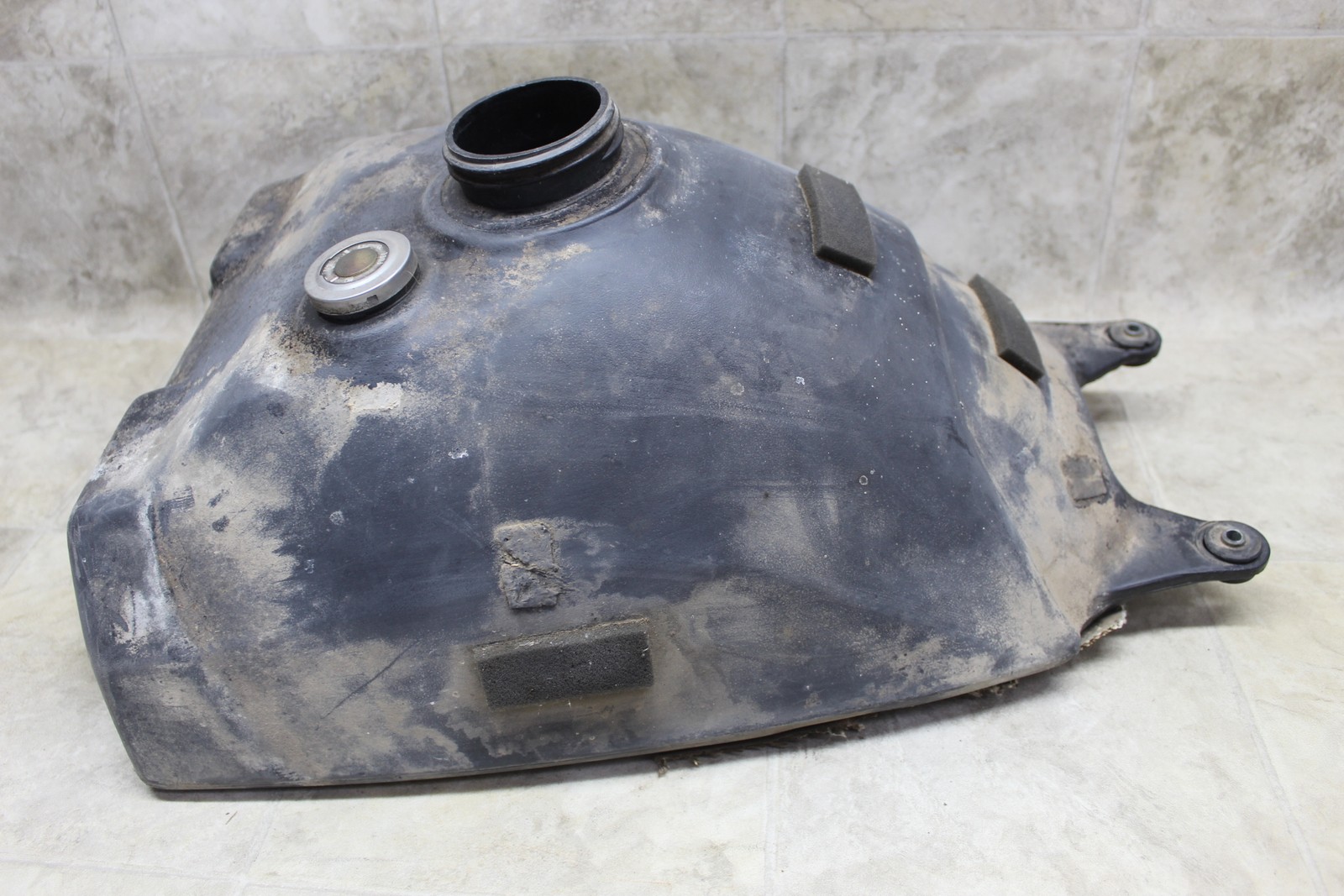 99-02 Kawasaki Prairie 300 Oem Gas Tank Fuel Cell Petrol Reservoir 51001-1542