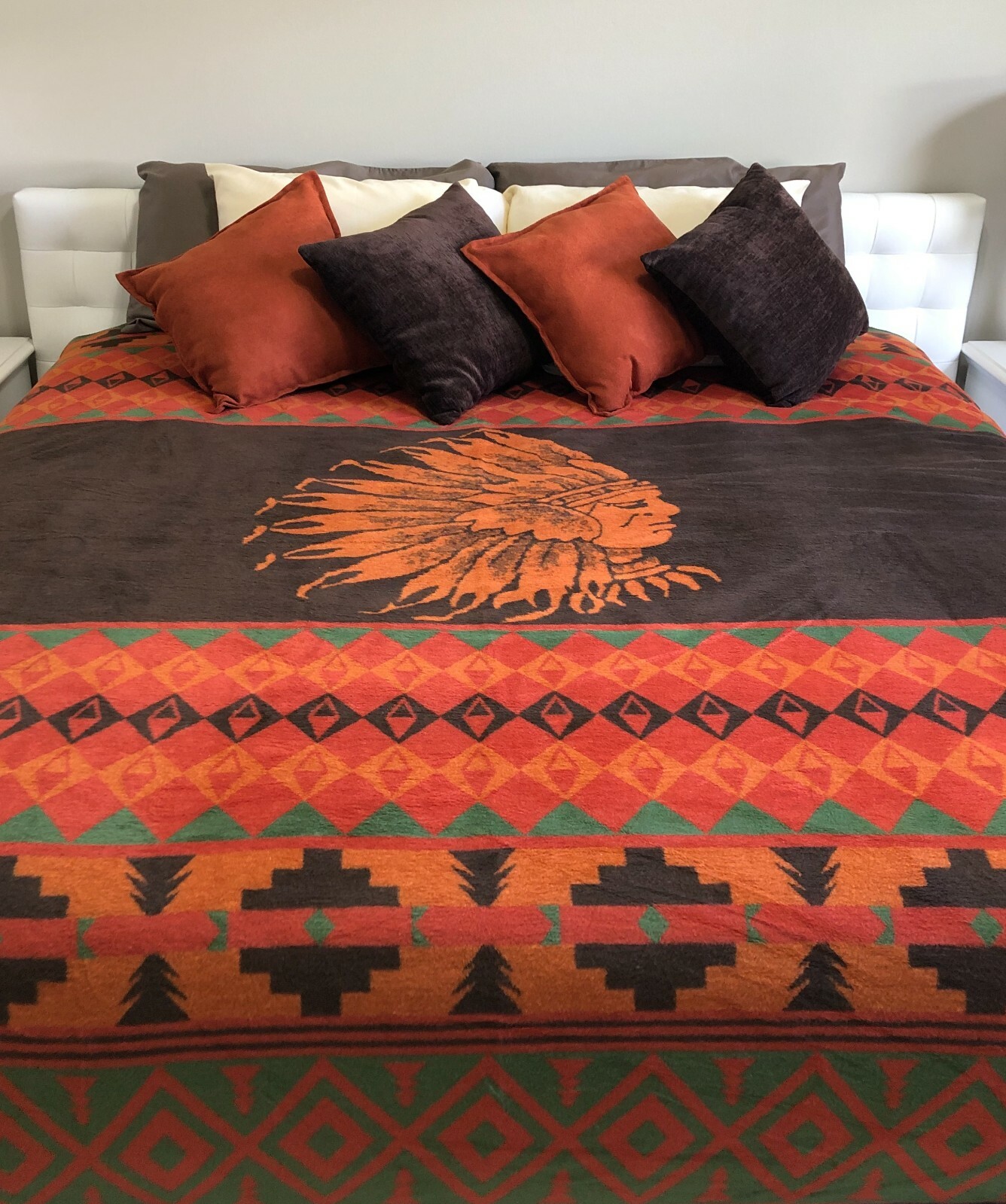 Beacon Blanket Southwestern Chief Henry Native American Design Premium Throw