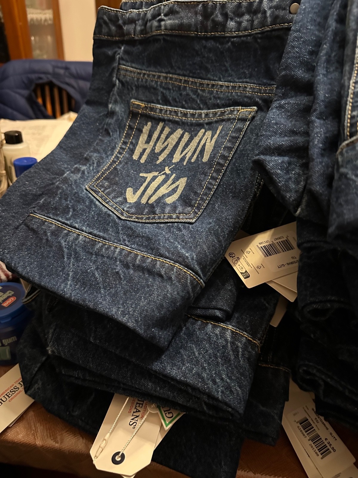 hyunjin x guess jeans tote bag engraving on the front and on the back pocket