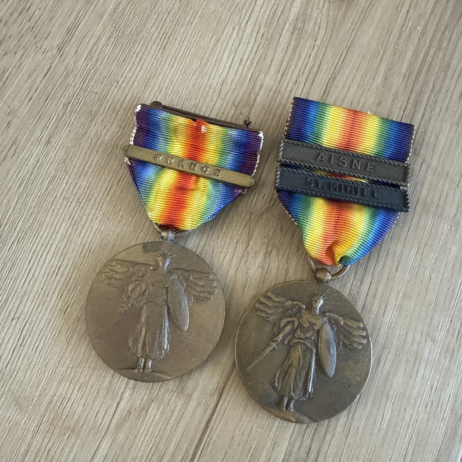 Lot of 2 WWI US Victory Medals - Aisne, St. Mihiel, France Clamps - Original