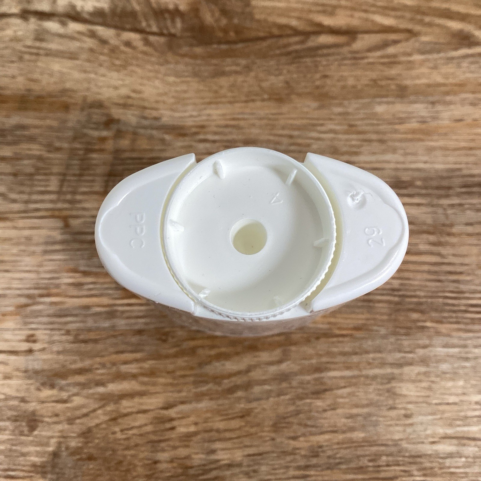 New Bulk Lot 32 Empty Polypropylene 2.5 oz Deodorant Twist Up Tubes with 13 Caps