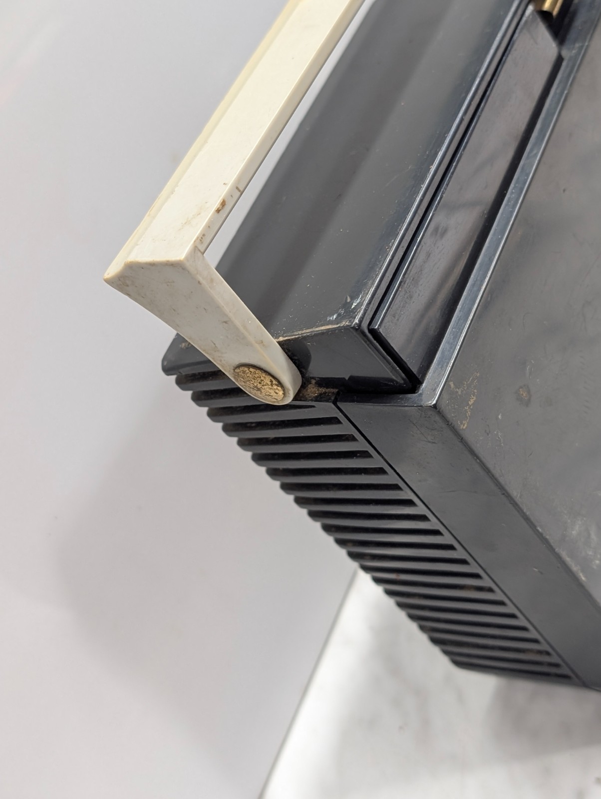 Sears Silvertone Tube Radio Dur-Pac AM Band Portable 7216 AC or Battery Powered