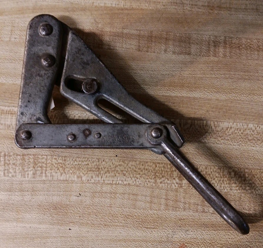 Klein Tools Chicago Grip Cable Wire Strap Puller 1613-30 Good